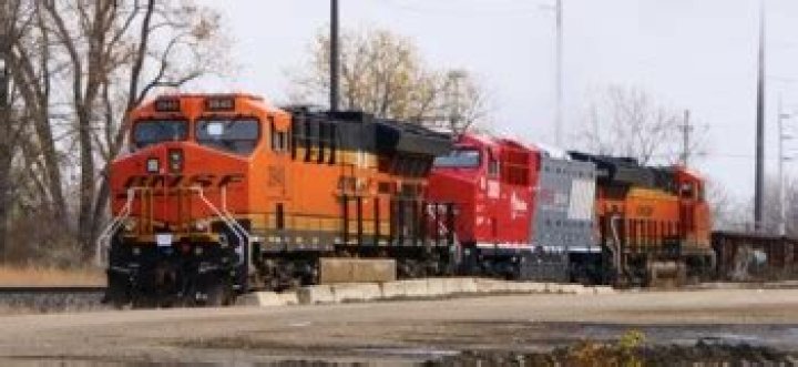 News Photo: Battery-electric locomotive set to leave Erie