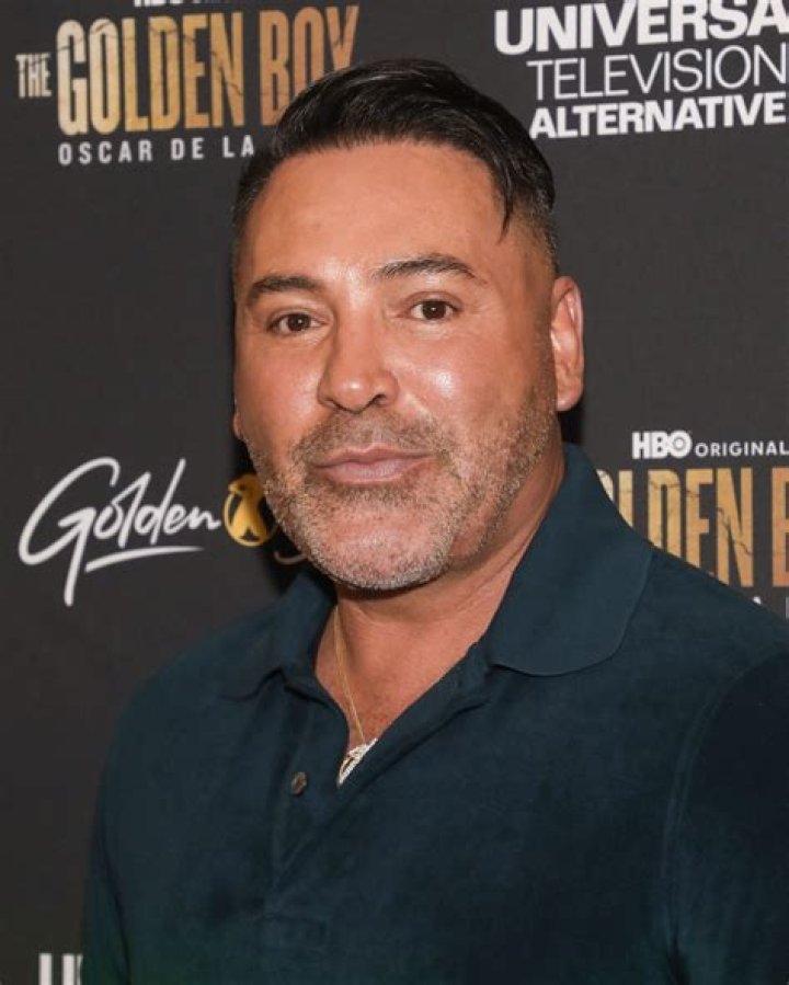 Press release: Diego De La Hoya stops Artur Badillo in four
